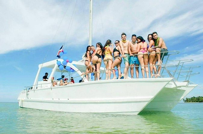 Private Party Boat Tour From Punta Cana with Drinks - Drinks, snacks, and the party setup
