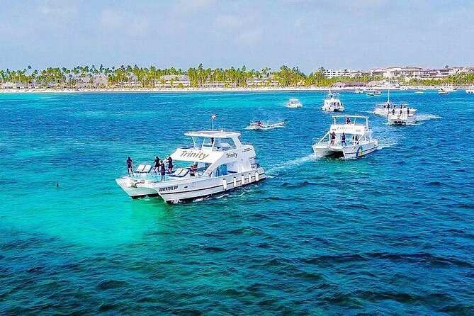 Private Party Boat with Snorkeling in Playa Bibijagua - A private catamaran day at Playa Bibijagua