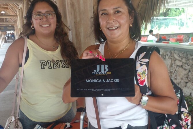 Private Punta Cana Airport Transfers Hotels - Water, soda, and a welcome to Punta Cana