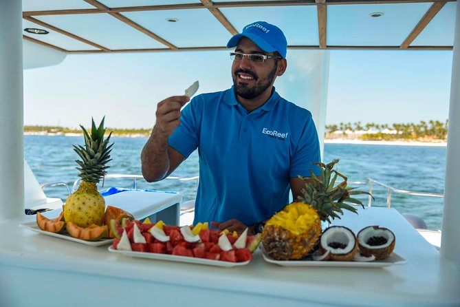 Private Snorkeling in Punta Cana - Eddie and the Crew Set the Tone