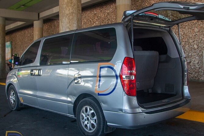 Private transfer between Punta Cana airport and Riu hotel - Safety and communication features
