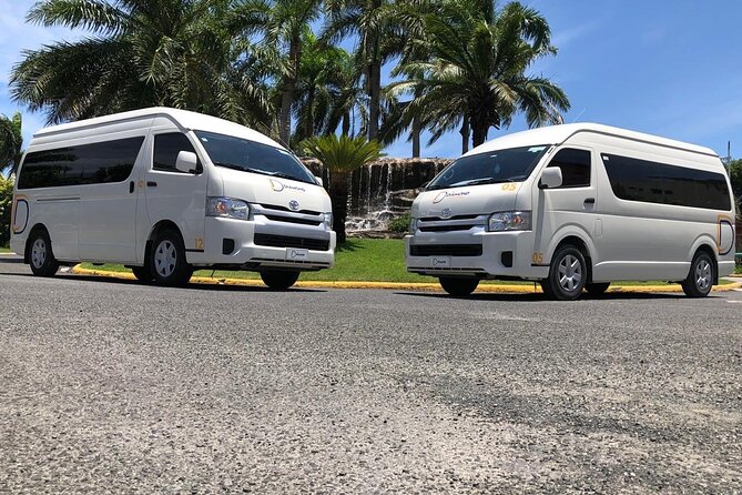 Private Transfer between Santiago Airport and Puerto Plata - Meeting your driver at Santiago Airport