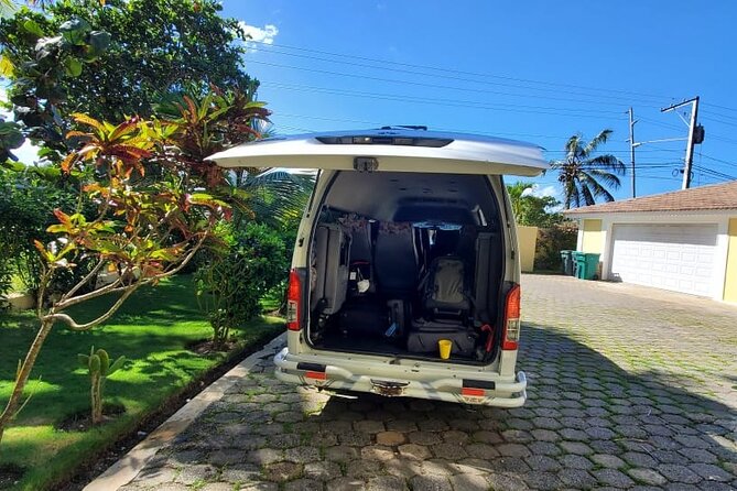 Private Transfer from and to Santiago-Cabarete-Sosua-POP - The people behind the service