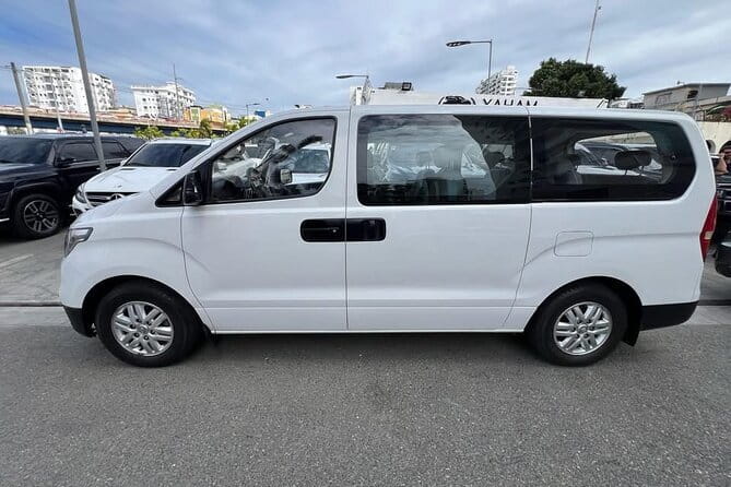 Private transfer from Puntacana airport to hotels-luxury services - What the Private Vehicle Means for Your Group