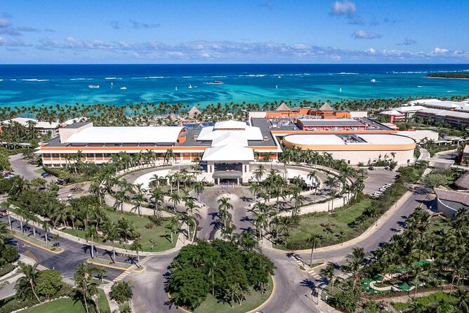 Private Transfer Punta Cana Airport to/from Barcelo Bavaro Palace - A Straight Ride From Punta Cana Airport