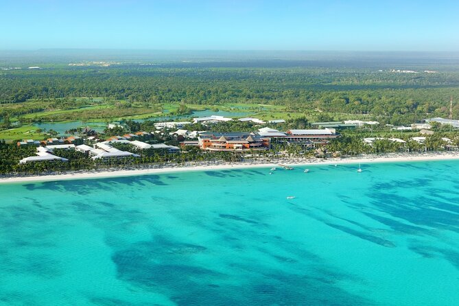 Private Transfer Punta Cana Airport to/from Barcelo Bavaro Palace - The Airport Meet and Greet