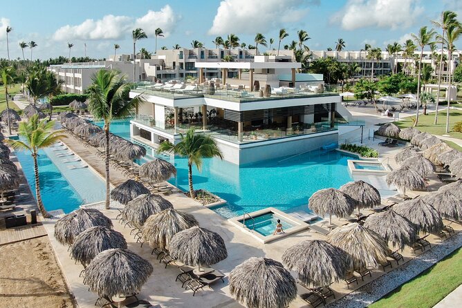 Private Transfer Punta Cana Airport to/from Excellence El Carmen - Why a private transfer helps at Punta Cana Airport