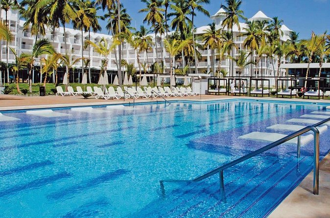 Private Transfer Punta Cana Airport to/from Riu Palace Macao - Communication with Julio and the support team