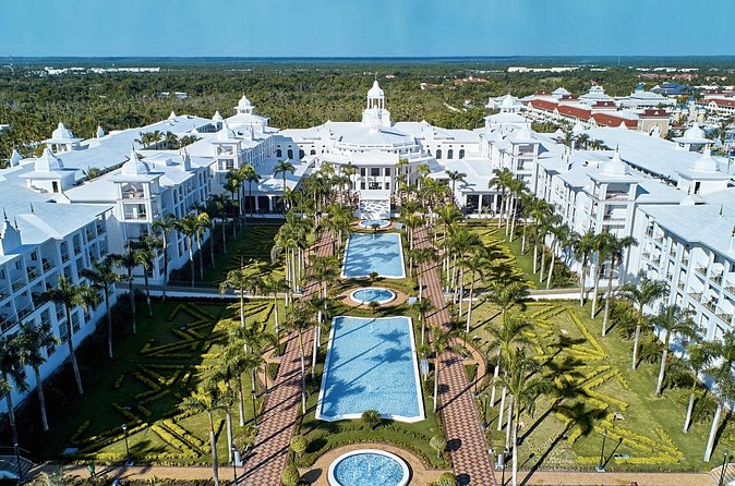 Private Transfer Punta Cana Airport to from Riu Palace Punta Cana - Why the $40 Group Price Can Be Good Value