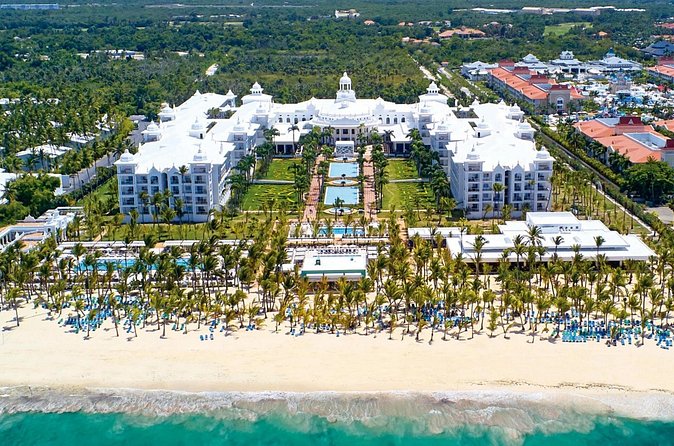 Private Transfer Punta Cana Airport to from Riu Palace Punta Cana - The Human Touch: Julio and the Airport Contact