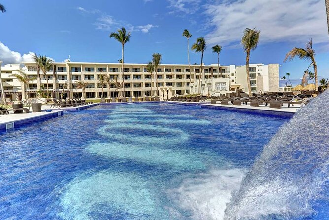 Private Transfer Punta Cana Airport to/from Royalton Bavaro - Key Points at a Glance