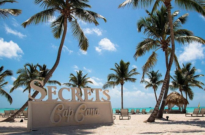 Private Transfer Punta Cana Airport to or from Secrets Cap Cana - The service style: quick communication and prompt handling