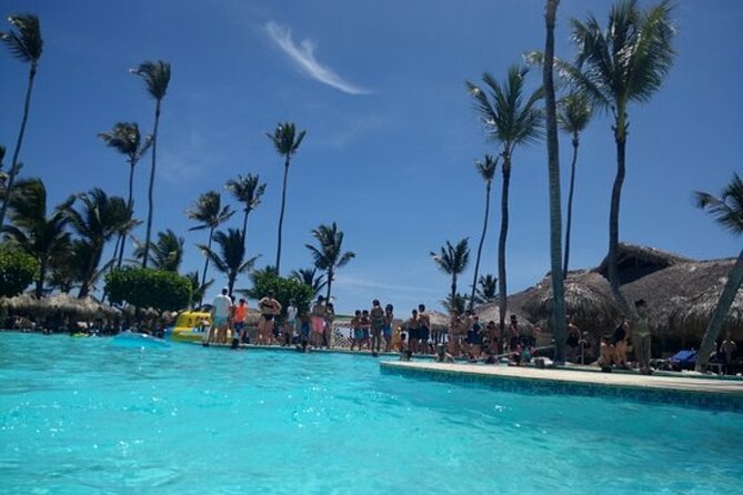 private transfer standard and premium punta cana airport / samana / galera - Meeting your driver at Punta Cana Airport