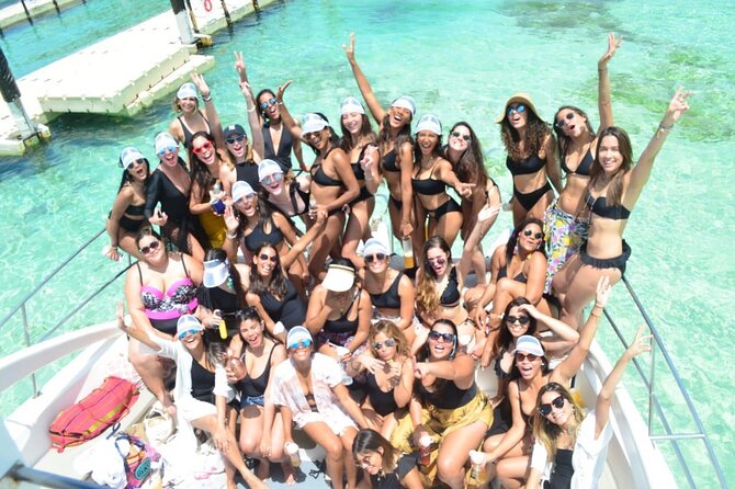 Private VIP Catamaran Party Boat Punta Cana Bavaro - The Natural Pool Stop