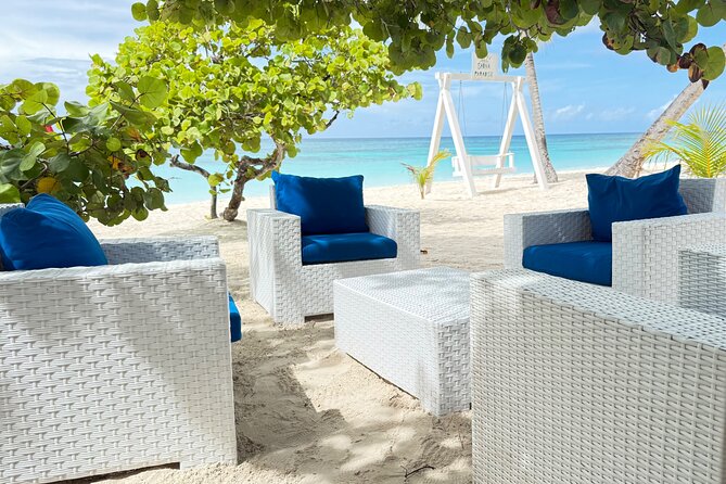 PRIVATE VIP tour Saona Island with Snorkeling, Starfish, Turtles - Swimming with starfish in Cotubanamá National Park