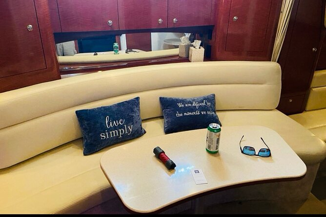 Private VIP Yacht in Punta Cana - Two hours around Cabeza de Toro and the natural pool