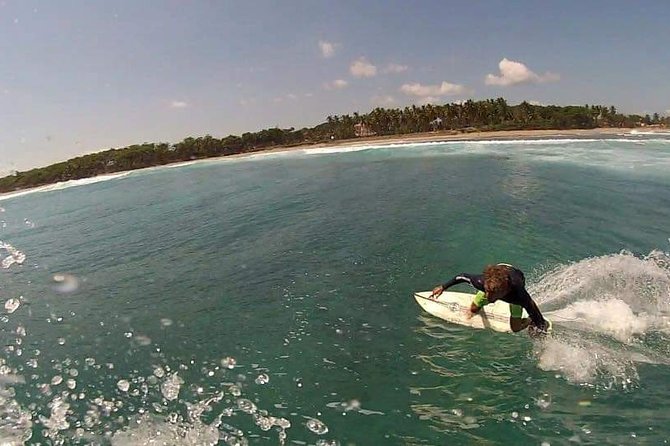 Professional surf lessons Dominican Republic, Cabarete, Encuentro - Small-group attention and mixed ability levels