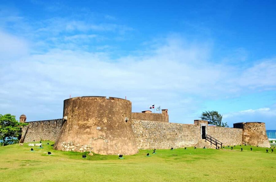 Puerto Plata: Guided City Tour Shore Excursion - Meeting the bus at Taino Bay or Amber Cove