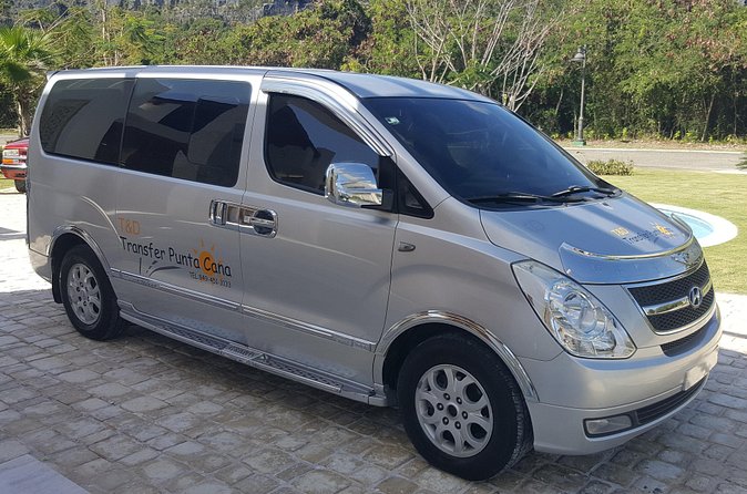 Punta Cana Airport (PUJ) To Cap Cana Hotels (One way) - Arriving at your Cap Cana hotel lobby