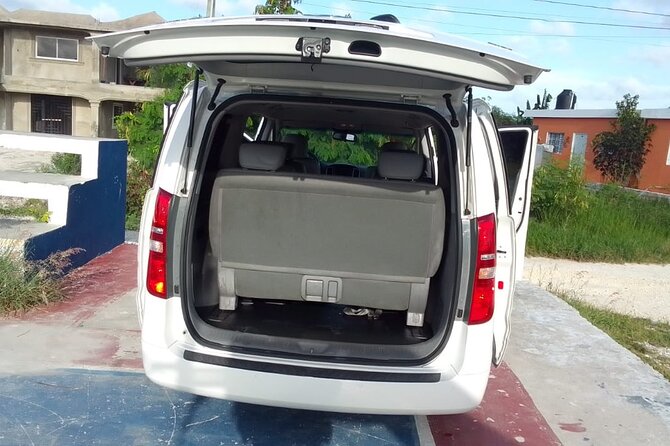 Punta Cana Airport PUJ Transfer Roundtrip to Hotels - Why a private minivan can be worth the price