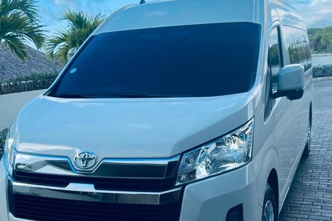 Punta Cana Airport Shuttle to Bávaro and Punta Cana Hotels - The $32 group price and what it really means