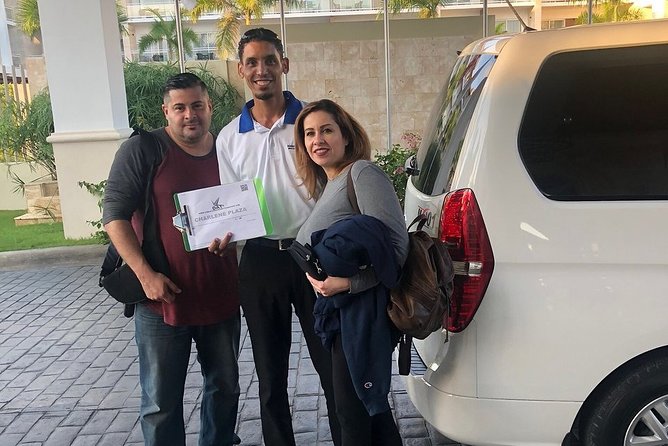 Punta Cana Airport to ALL IBEROSTAR RESORTS in PUNTA CANA R/T - Finding the driver after Immigration and Customs