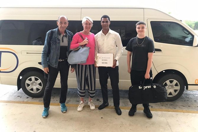 Punta Cana Airport to Uvero Alto Hotels - Clean vehicles, friendly drivers, and practical comforts