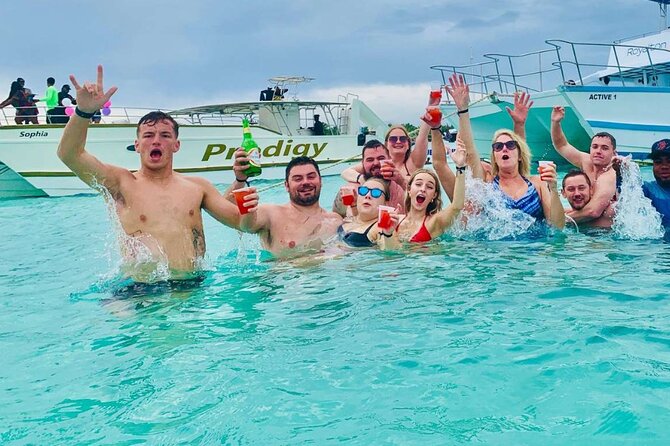 Punta Cana Booze Cruise, Snorkeling, Bar Entertainment Open Bar - What the open bar includes
