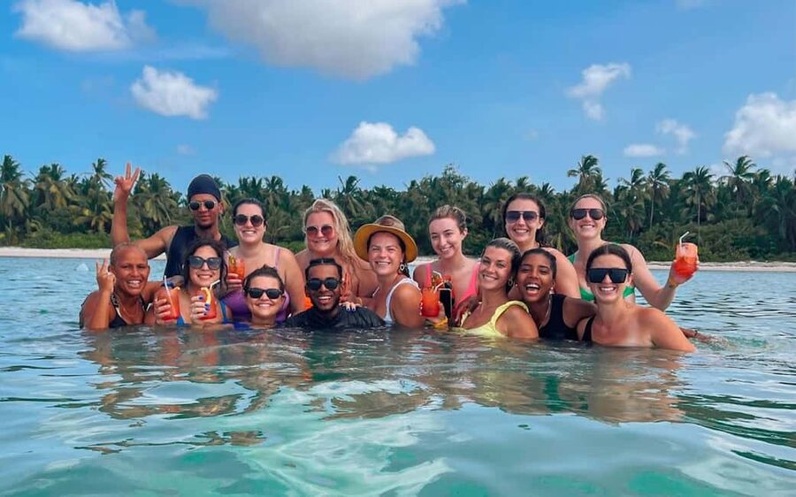 Punta Cana: Booze Cruise with Snorkel and Natural Pool Stop - La Piscina Natural and its floating bar