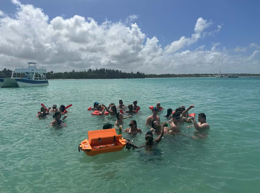 Punta Cana: Booze Cruise with Snorkel and Natural Pool Stop - The return cruise and ride back