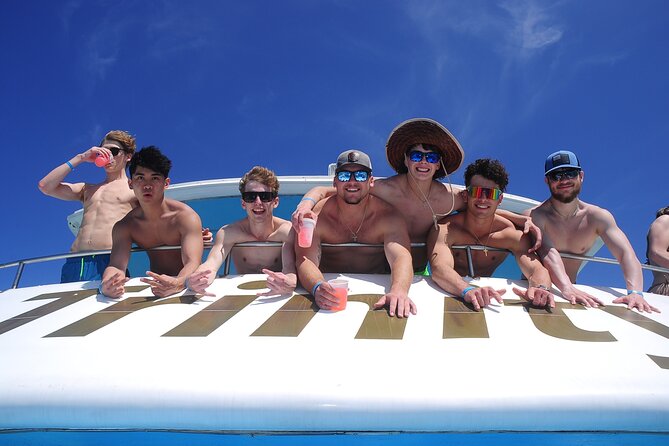 Punta Cana Catamaran Party– Snorkeling, Open Bar, Music & Pickup - Snacks, views, and what you should eat beforehand