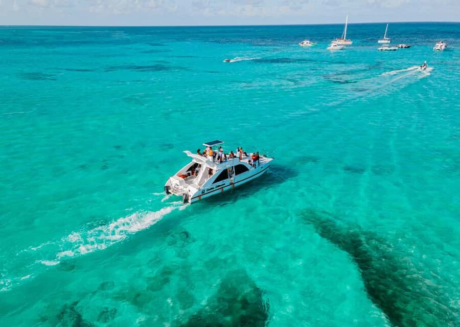 Punta Cana: Catamaran Tour with Reef Snorkeling and Open Bar - Timing, group size, and what can change