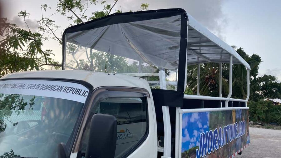 Punta Cana: Dominican Republic Culture Tour - A Dominican lunch beside the Anamuya River
