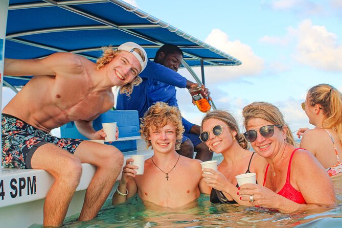 Punta Cana Exclusive Adults-Only Snorkel with Food and Drinks - Fresh lunch from the floating kitchen
