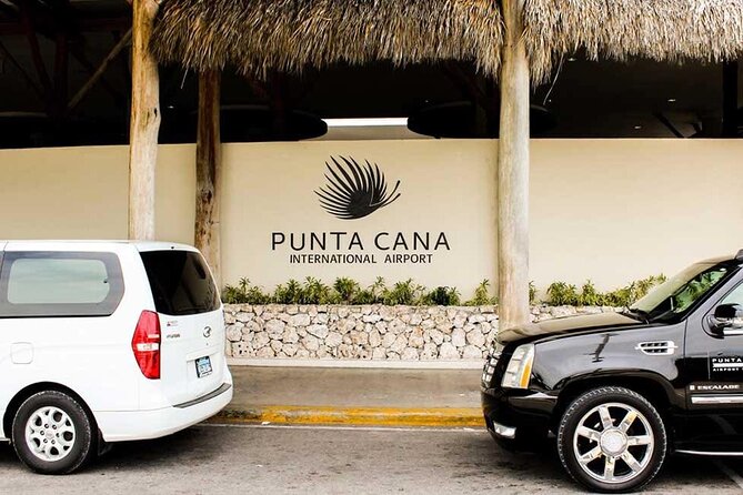 Punta Cana: Exclusive Luxury Transfer Airport to Your Hotel - The vehicle and the private-group setup