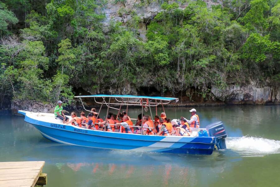 Punta Cana: Haitises, Cano Hondo, Redonda Mountain Day Trip - Caño Hondo and the Caribbean Mangroves