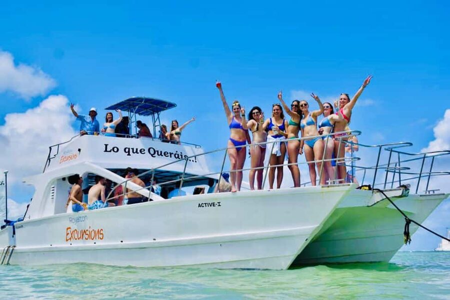 Punta Cana: Hip Hop Party Cruise w/Open Bar (Adults Only) - From your hotel to the catamaran