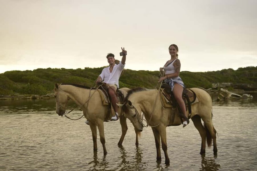 Punta Cana: Horseback Ride to Macao Beach - Reaching Macao Beach on horseback