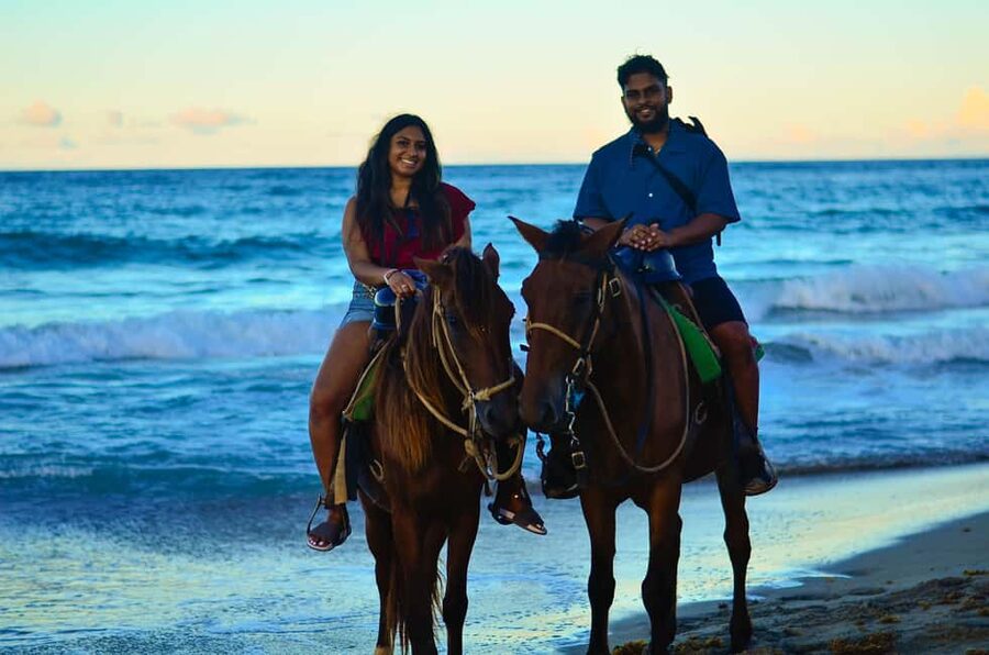 Punta Cana: Horseback Riding Tour with Sunset at Macao Beach - The Ride Back and the Café Stop