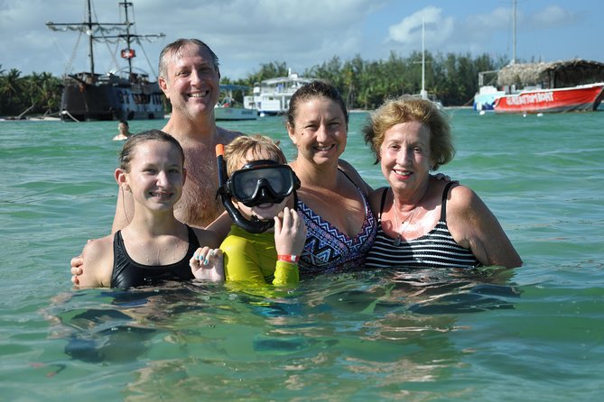 Punta Cana Parasailing & Snorkeling Cruise Experience - Guides, crew, and the feel of the day