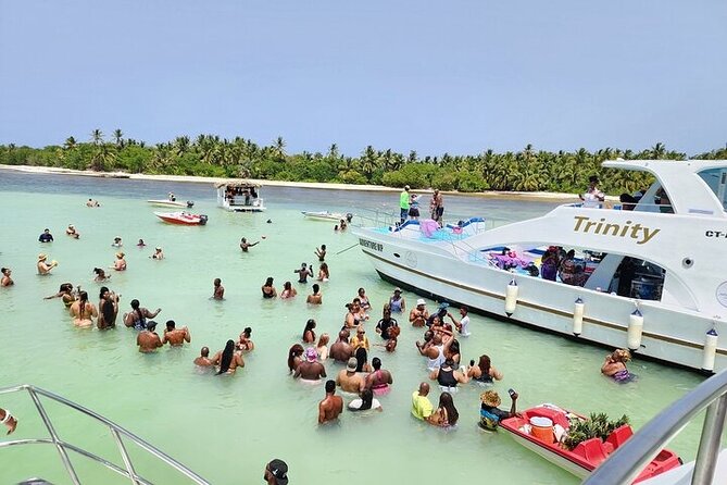 Punta Cana Party Boat:open bar - Key points at a glance