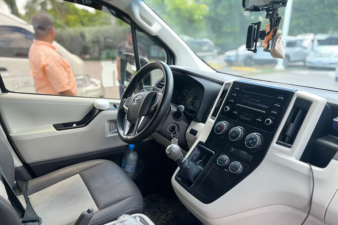 Punta Cana: Private Airport Transfers One Way To From Uvero Alto - Water, snacks, Wi-Fi, and other useful extras