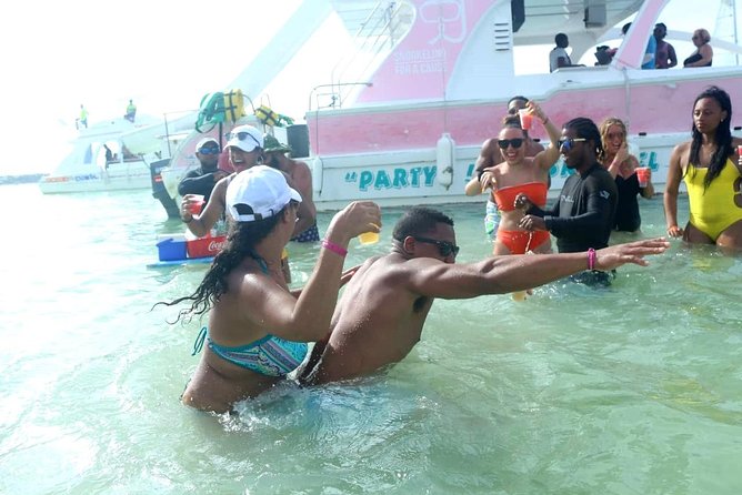 Punta Cana Private Booze Cruise with Open Bar (10+ People) - A private party boat from Punta Cana’s Cortecito Beach