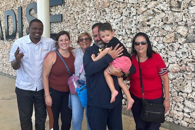 Punta Cana private Minivan Airport Transfers - Space, Luggage, and Comfort in the Van