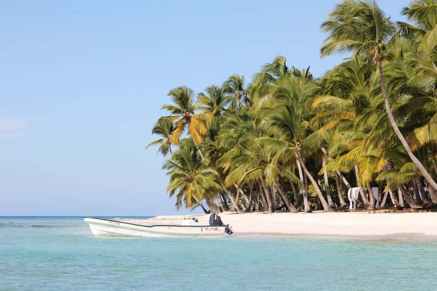 Punta Cana: Saona Island and Altos de Chavón Day Trip - The early pickup and long road to La Romana