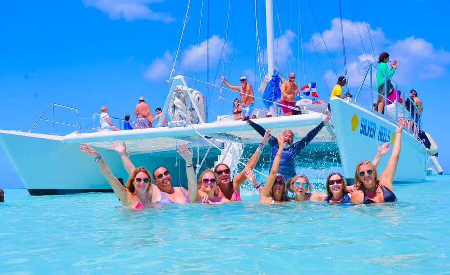 Punta Cana: Saona Island Catamaran Adventure with Lunch - Four hours on Saona Island, with a time warning
