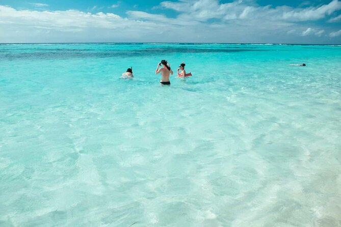Punta Cana: Saona Island Catamaran Open Bar / Food Hotel Pickup - Communication and comfort deserve attention