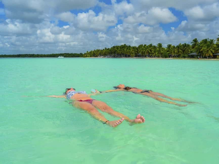 Punta Cana: Saona Island Day Trip with Blue Lagoon & Lunch - Blue Lagoon and the sea stars