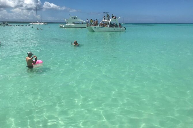 Punta Cana: Saône Island in Catamaran, Small Groups, With Food - Small-Group Language Versus a Maximum of 60