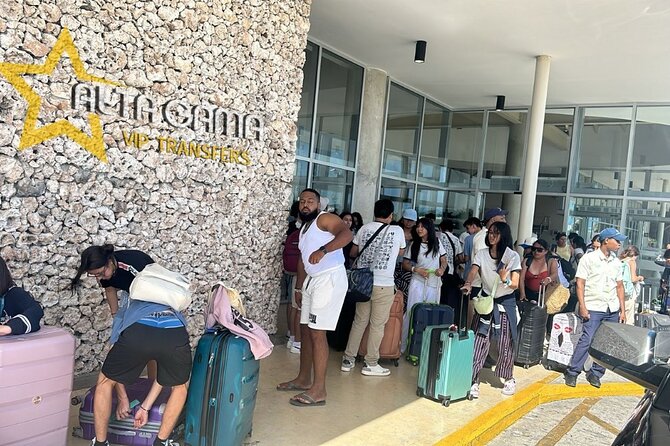 Punta Cana to La Romana Minivan Airport Transfers - A practical choice for families and older relatives